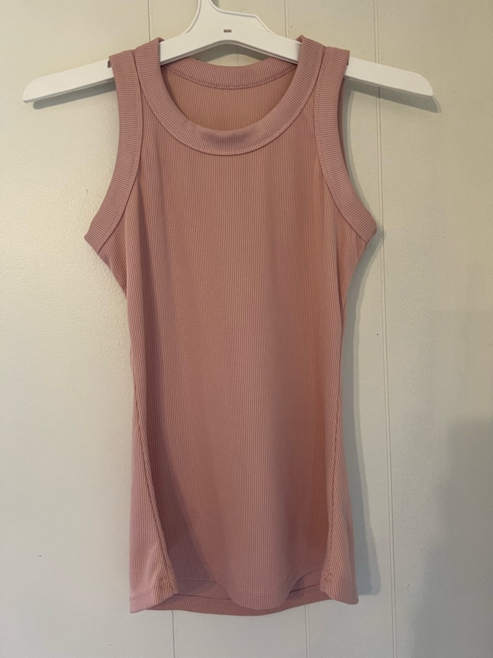 Sleeveless Ribbed Tank Top in Dusty Pink
